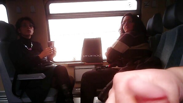 Dubur mainan dan fucking Mea Melone dengan besar zakarnya