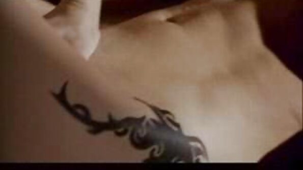 Anak ayam yang suka dubur semakin kacau dari belakang secara mendalam