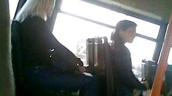 Alexis Fawx adalah seorang perempuan simpanan menunggang batang keseronokan