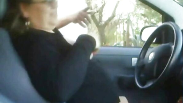 Anak ayam cantik sedang diikat dan disetubuhi oleh teman lelakinya