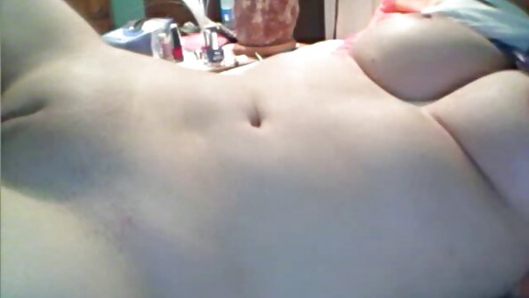 Berambut perang mendapat tampalan giginya tercabut dalam filem pukulan keriting