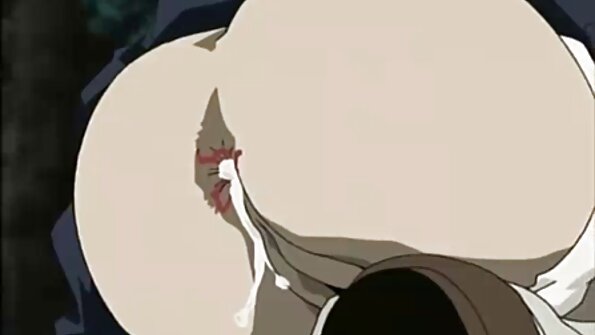 A jalang dengan muka seksi adalah fucked dalam pantatnya dan dia cumshot